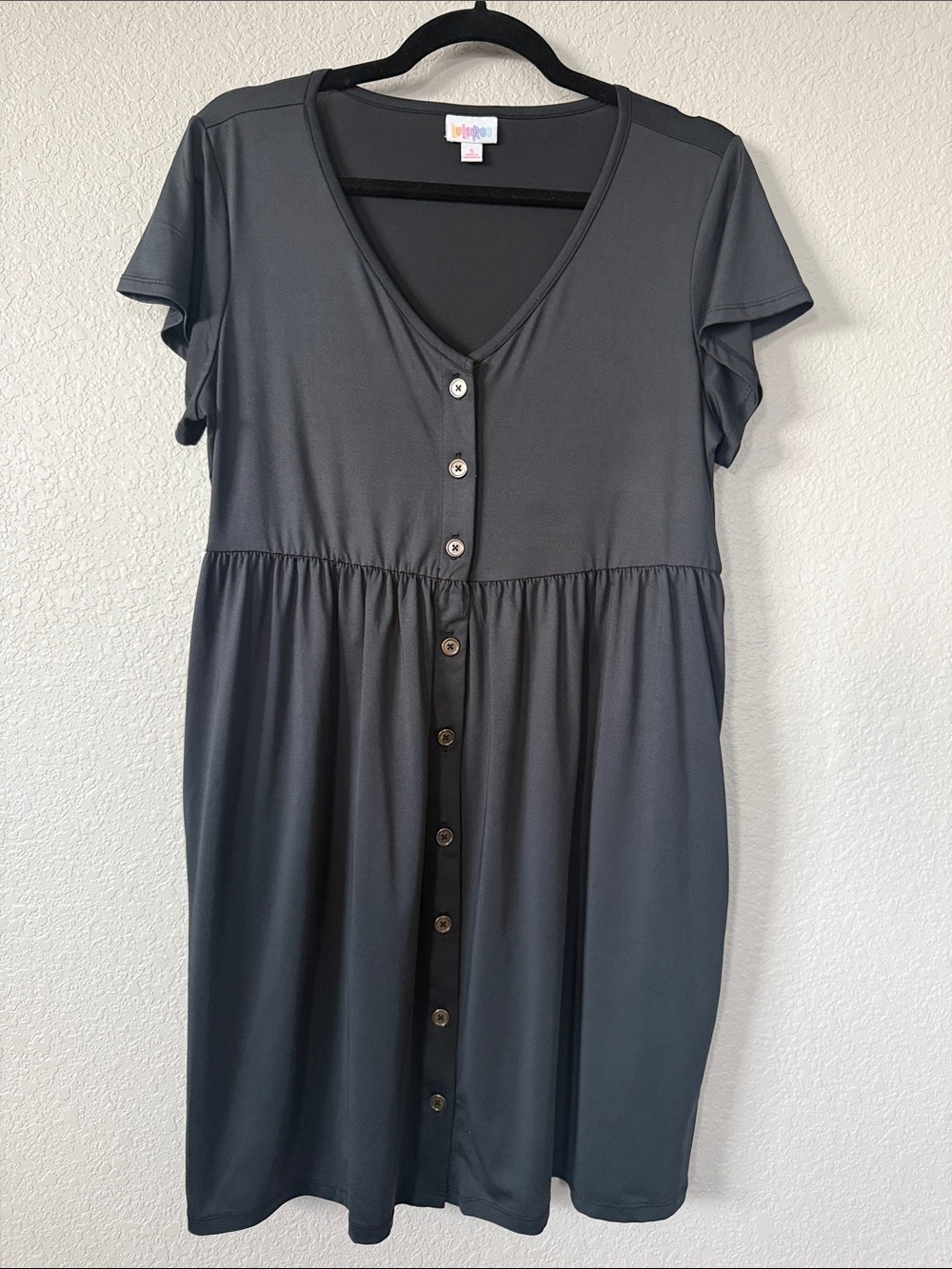 LuLaRoe Heidi Button-Front Midi Dress with pockets in Black Like New Small